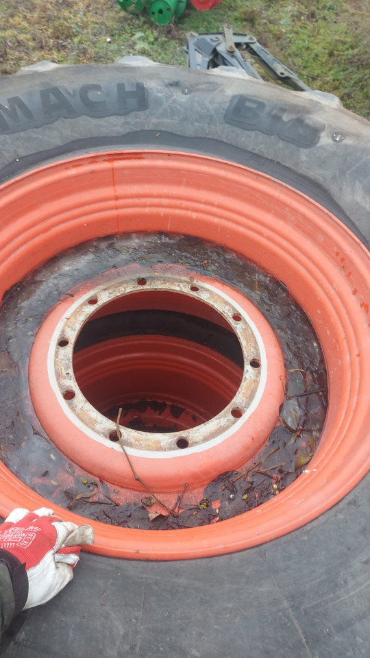 Claas Xerion - koła felgi opony 800/70R38 800/70/38 - Riteņa disks - Lauksaimniecības tehnika: foto 3 Claas Xerion - koła felgi opony 800/70R38 800/70/38 - Riteņa disks - Lauksaimniecības tehnika: foto 3