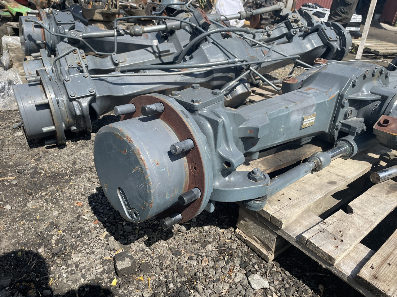 Dana Spicer oś 733/530 - zwrotnica lewa 000.3765934M1 - Grozāmass - Lauksaimniecības tehnika: foto 1 Dana Spicer oś 733/530 - zwrotnica lewa 000.3765934M1 - Grozāmass - Lauksaimniecības tehnika: foto 1