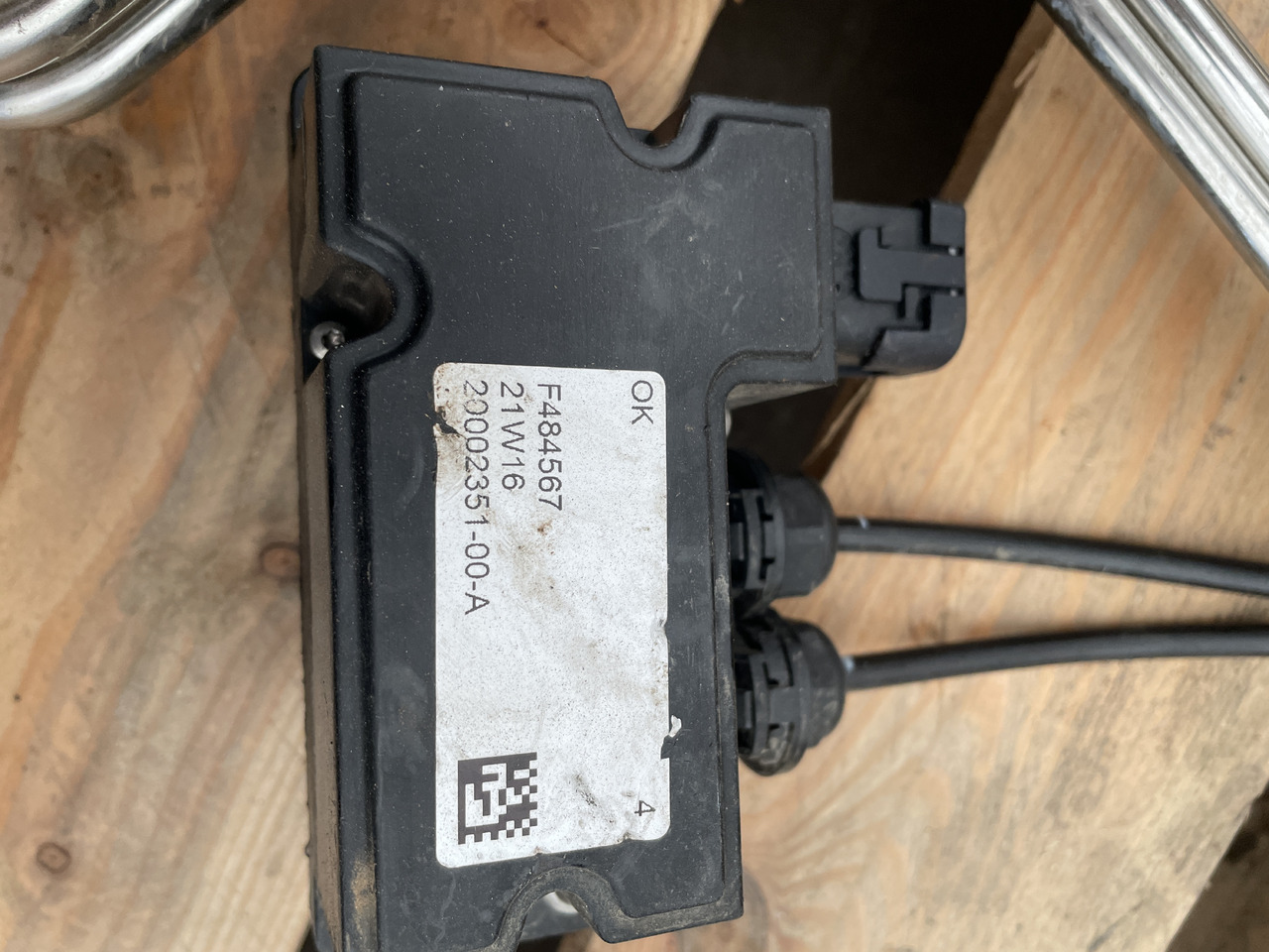 Deutz - czujnik poziomu jakości AdBLue 04606720 - Sensors - Celtniecības tehnika: foto 2 Deutz - czujnik poziomu jakości AdBLue 04606720 - Sensors - Celtniecības tehnika: foto 2