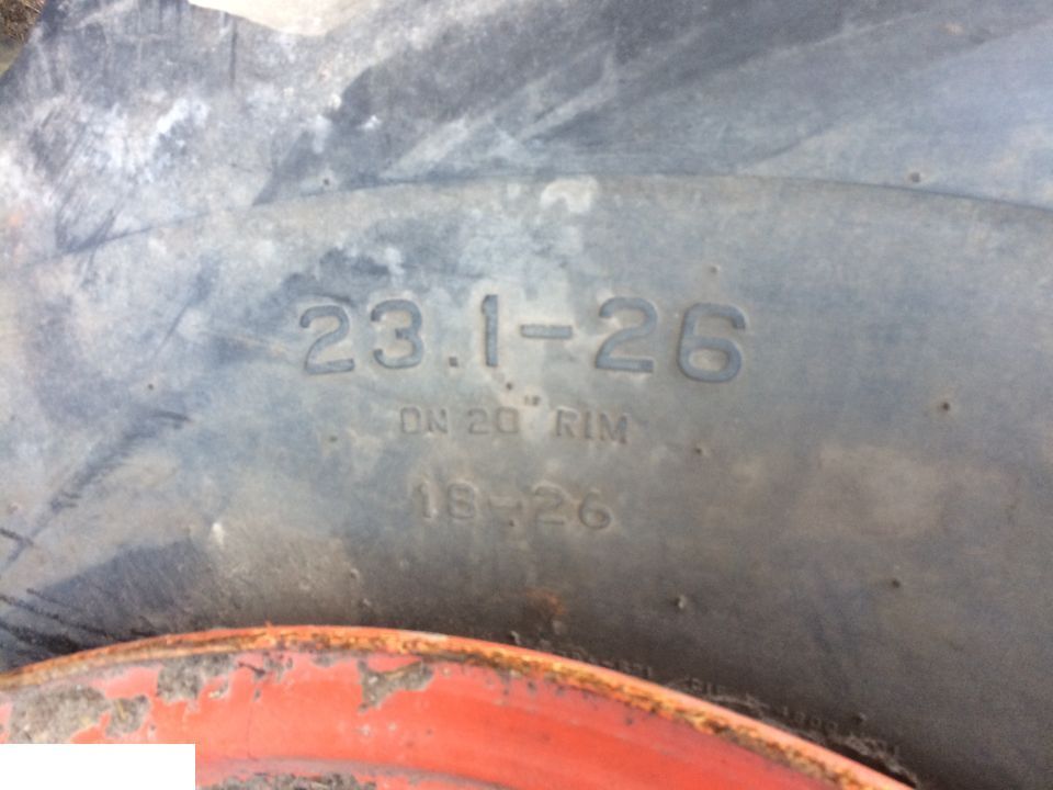 FELGA DW 16x26 , OPONA firestone 23.1 - 26 , Claas Dominator - Ritenis - Lauksaimniecības tehnika: foto 3 FELGA DW 16x26 , OPONA firestone 23.1 - 26 , Claas Dominator - Ritenis - Lauksaimniecības tehnika: foto 3