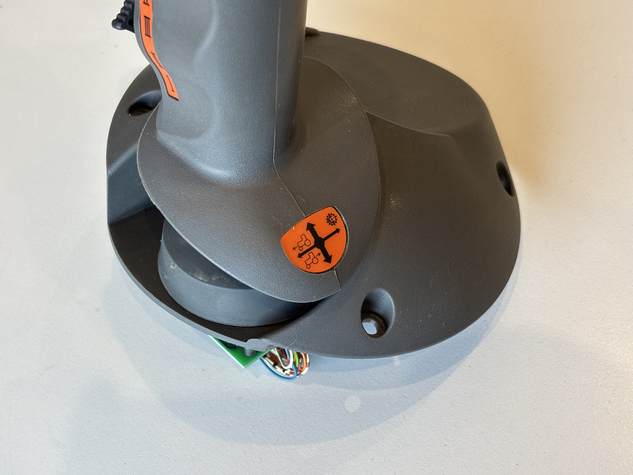 FENDT Vario Joystick F835.970.160.020 - Elektrosistēma - Lauksaimniecības tehnika: foto 4 FENDT Vario Joystick F835.970.160.020 - Elektrosistēma - Lauksaimniecības tehnika: foto 4