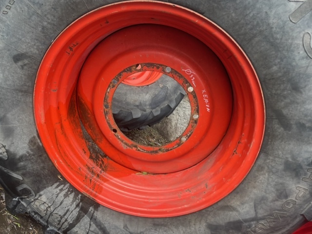 Felga claas xerion DW23x38 , Dw 23x38 - Riteņa disks - Lauksaimniecības tehnika: foto 2 Felga claas xerion DW23x38 , Dw 23x38 - Riteņa disks - Lauksaimniecības tehnika: foto 2