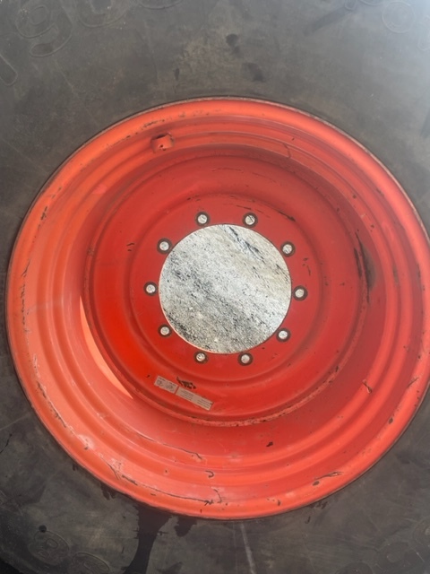 Felga claas xerion DW23x38 , Dw 23x38 - Riteņa disks - Lauksaimniecības tehnika: foto 4 Felga claas xerion DW23x38 , Dw 23x38 - Riteņa disks - Lauksaimniecības tehnika: foto 4