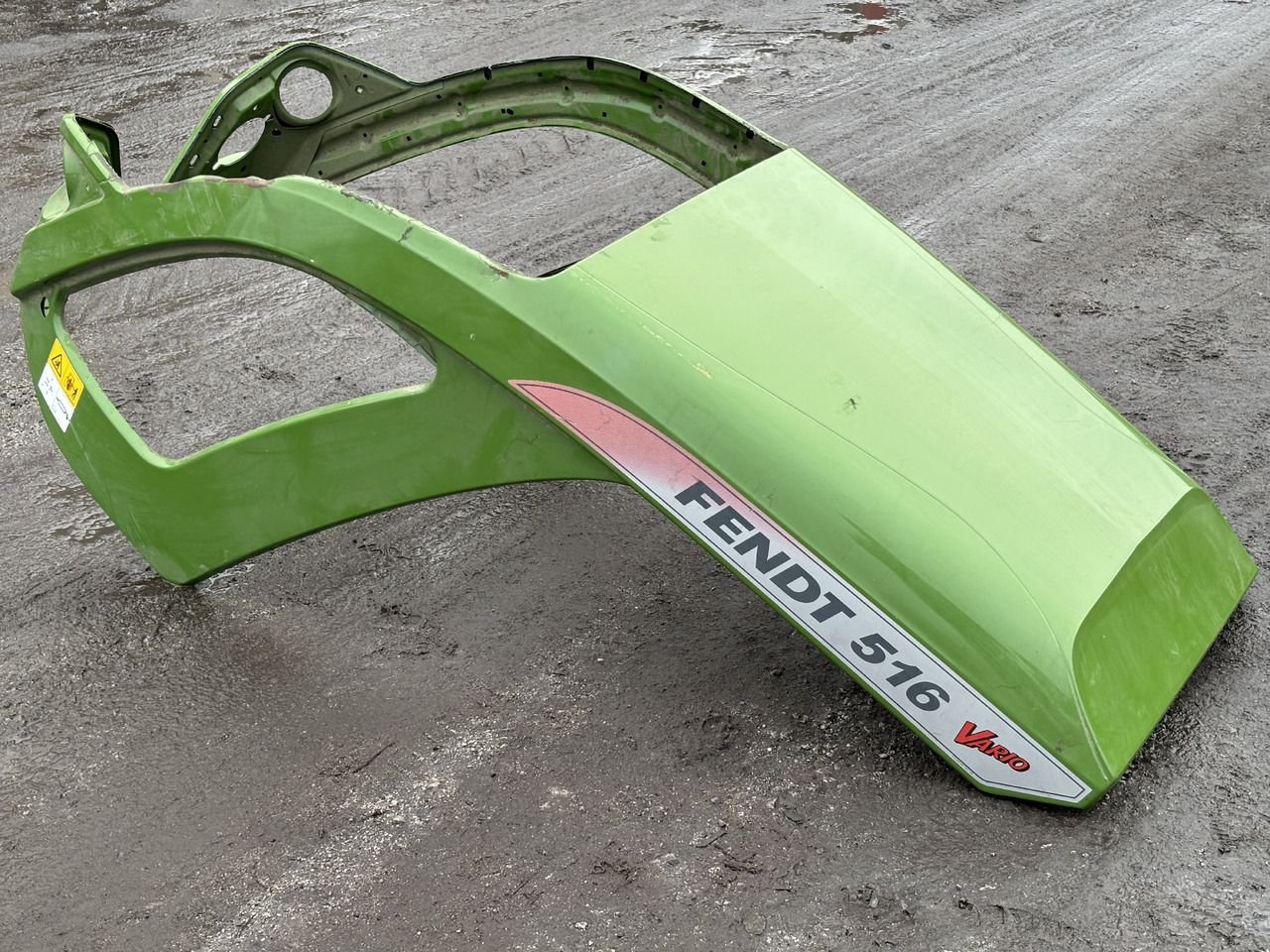 Fendt 516 Vario Maska - Motora pārsegs - Lauksaimniecības tehnika: foto 1 Fendt 516 Vario Maska - Motora pārsegs - Lauksaimniecības tehnika: foto 1