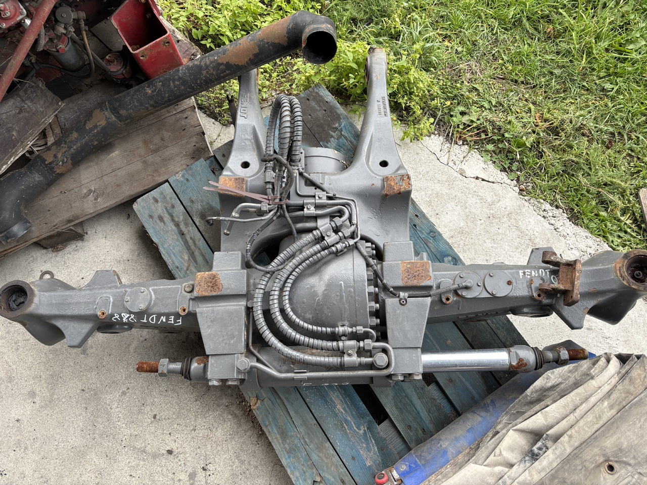 Fendt 828 Obudowa Osi Łuk Osi 755/137 F835300020180 F835300020160 E835300020012 - Aizmugurējā ass - Lauksaimniecības tehnika: foto 1 Fendt 828 Obudowa Osi Łuk Osi 755/137 F835300020180 F835300020160 E835300020012 - Aizmugurējā ass - Lauksaimniecības tehnika: foto 1