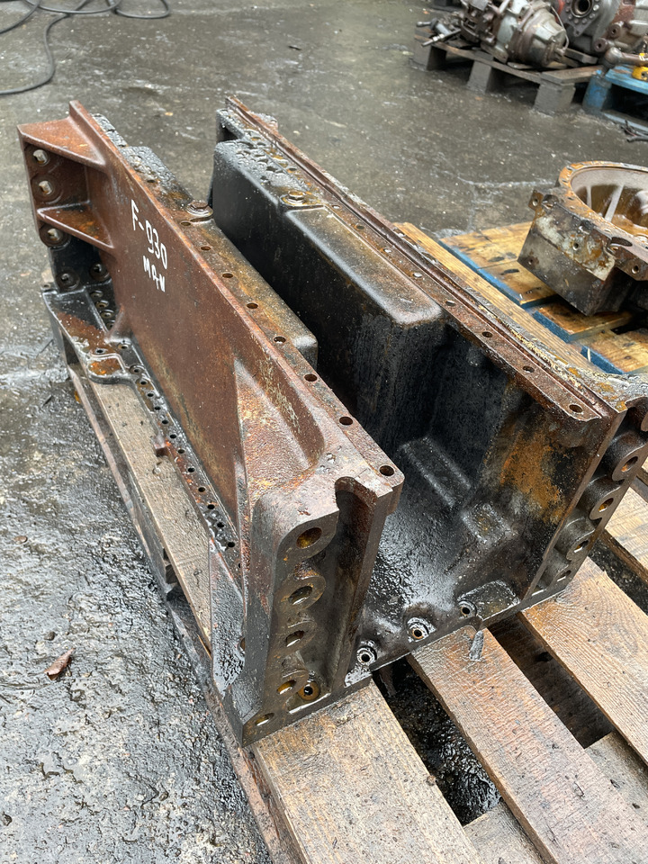 Fendt 930 MAN D0836 - miska olejowa F926202510020 51.05801-6121 - Eļļas panna - Lauksaimniecības tehnika: foto 2 Fendt 930 MAN D0836 - miska olejowa F926202510020 51.05801-6121 - Eļļas panna - Lauksaimniecības tehnika: foto 2