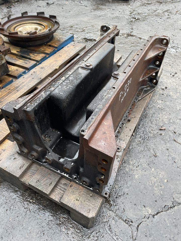 Fendt 930 MAN D0836 - miska olejowa F926202510020 51.05801-6121 - Eļļas panna - Lauksaimniecības tehnika: foto 1 Fendt 930 MAN D0836 - miska olejowa F926202510020 51.05801-6121 - Eļļas panna - Lauksaimniecības tehnika: foto 1