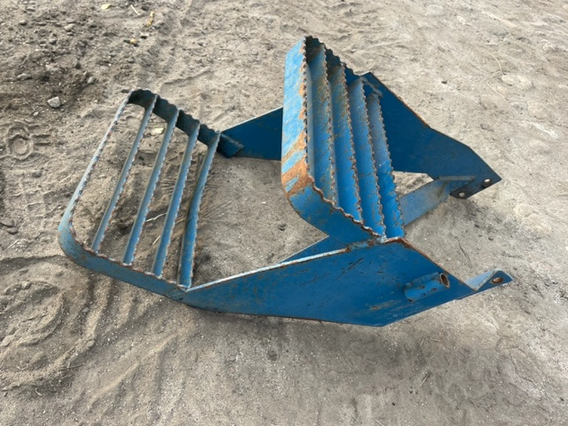 Ford New Holland 8730 - Stopnica | Stopnie - Pakāpiens - Traktors: foto 1 Ford New Holland 8730 - Stopnica | Stopnie - Pakāpiens - Traktors: foto 1