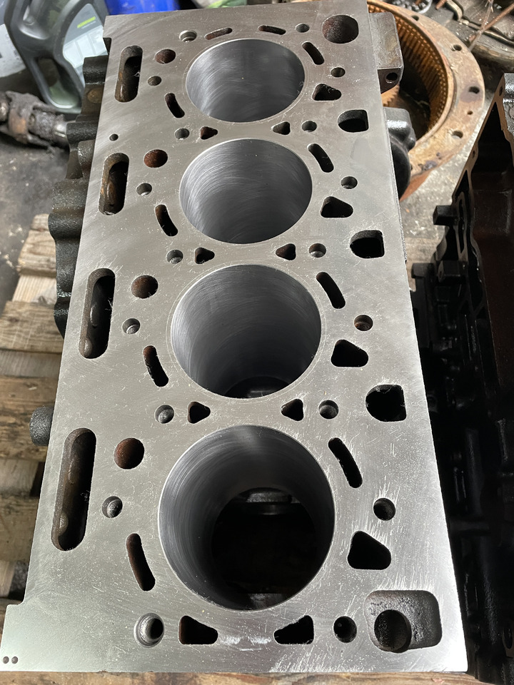 JCB 444 Dieselmax 97kW 4.4L - blok silnika po pełnej regeneracji 320/A1612 - Cilindru bloks - Lauksaimniecības tehnika: foto 5 JCB 444 Dieselmax 97kW 4.4L - blok silnika po pełnej regeneracji 320/A1612 - Cilindru bloks - Lauksaimniecības tehnika: foto 5