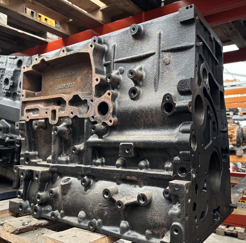 JCB 526-55 (32001852) Blok Silnika - Cilindru bloks - Lauksaimniecības tehnika: foto 1 JCB 526-55 (32001852) Blok Silnika - Cilindru bloks - Lauksaimniecības tehnika: foto 1