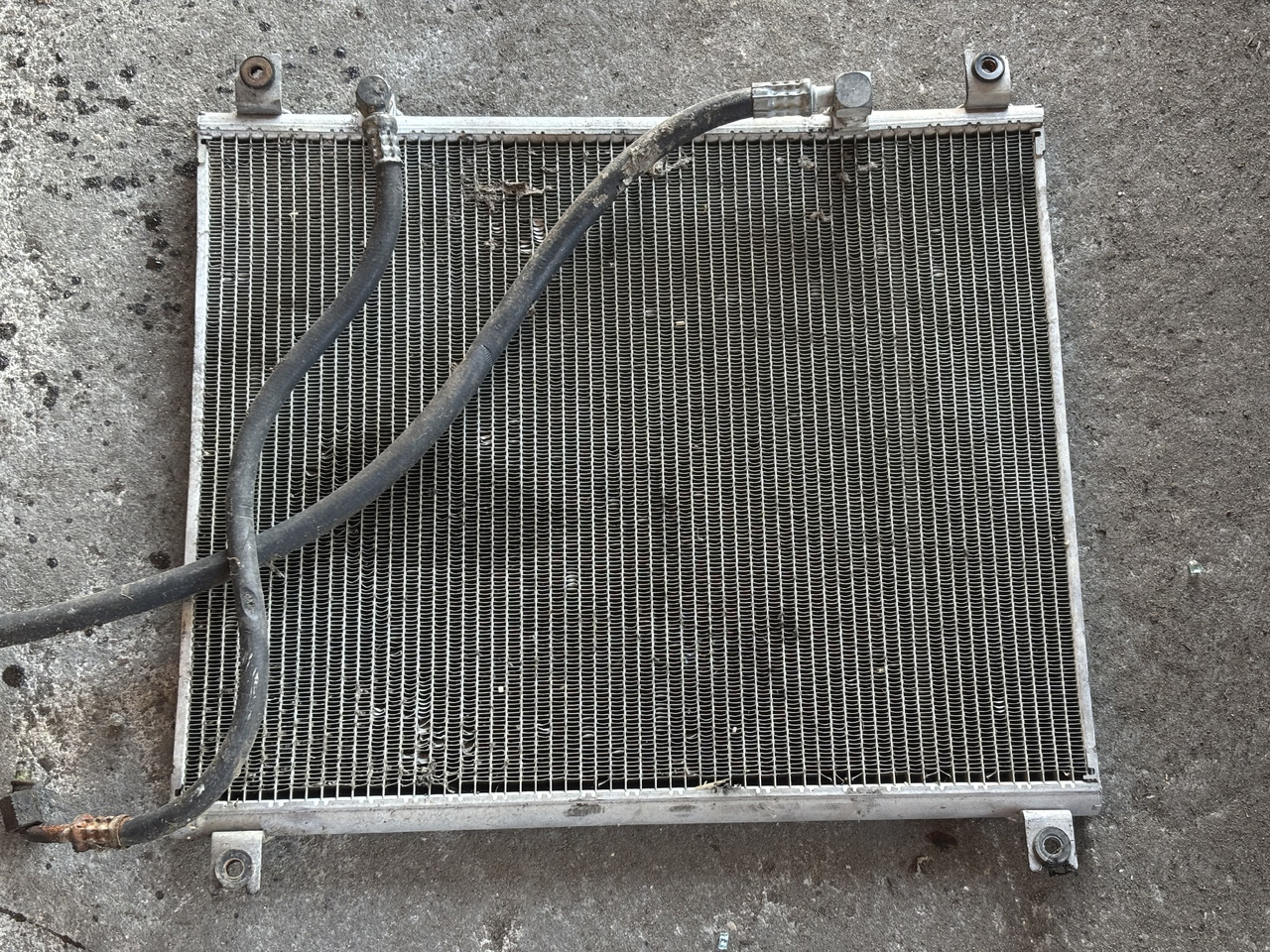 JCB 531-70 Chłodnica Klimatyzacji - Kondicioniera kompresors - Celtniecības tehnika: foto 2 JCB 531-70 Chłodnica Klimatyzacji - Kondicioniera kompresors - Celtniecības tehnika: foto 2