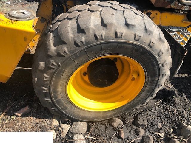 JCB 531-70 - Felga 16x24 - Riteņa disks - Iekraušanas tehnika: foto 2 JCB 531-70 - Felga 16x24 - Riteņa disks - Iekraušanas tehnika: foto 2