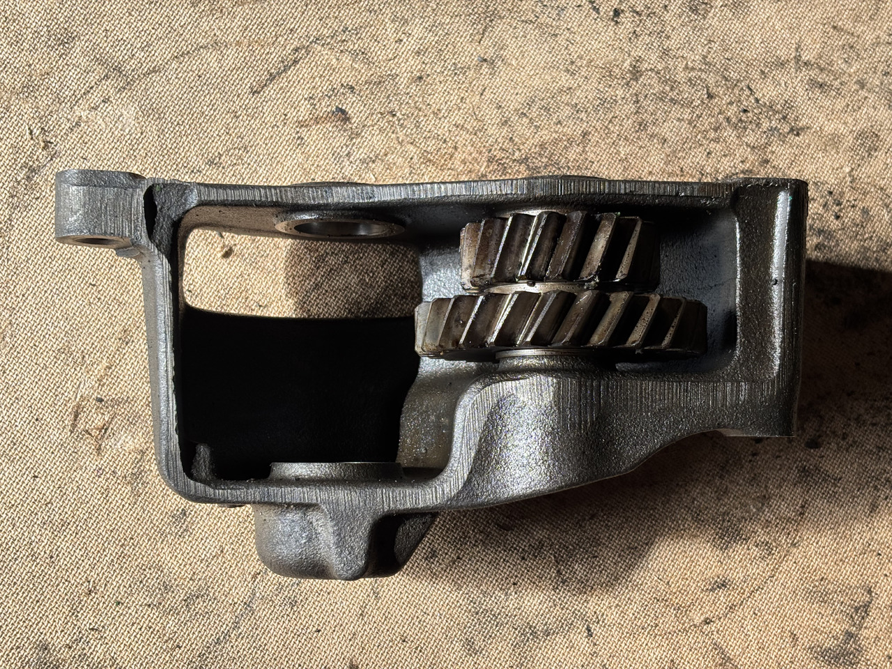 John Deere 6010 6110 6210 Obudowa Bieg Tryb AL156649 L115011 L76850 - Pārnesumkārba un rezerves daļas - Lauksaimniecības tehnika: foto 3 John Deere 6010 6110 6210 Obudowa Bieg Tryb AL156649 L115011 L76850 - Pārnesumkārba un rezerves daļas - Lauksaimniecības tehnika: foto 3