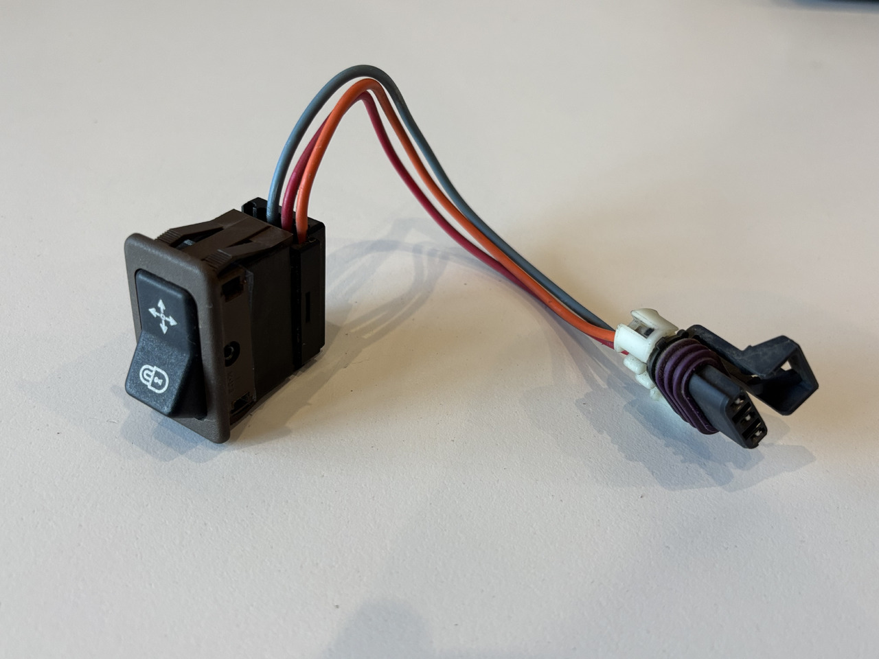 John Deere 6020 6120 6510 6820 7420 8230 Przełącznik kołyskowy AL113865 - Stūres statnes slēdzis - Lauksaimniecības tehnika: foto 3 John Deere 6020 6120 6510 6820 7420 8230 Przełącznik kołyskowy AL113865 - Stūres statnes slēdzis - Lauksaimniecības tehnika: foto 3