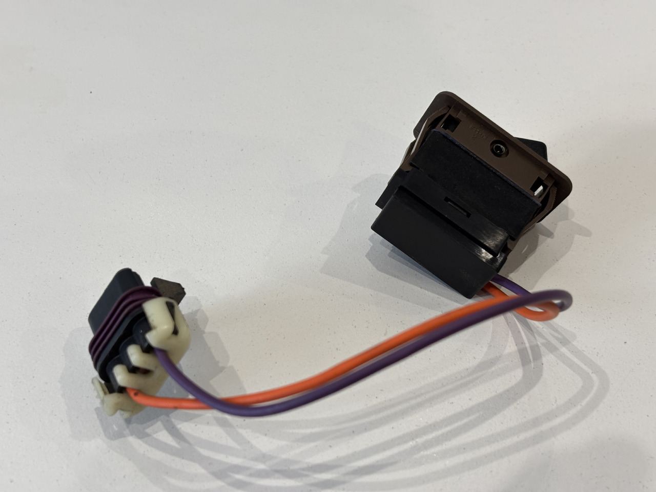 John Deere 6110 6210 Przełącznik Przycisk AL114044 - Elektrosistēma - Lauksaimniecības tehnika: foto 2 John Deere 6110 6210 Przełącznik Przycisk AL114044 - Elektrosistēma - Lauksaimniecības tehnika: foto 2