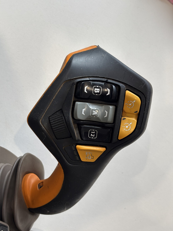 John Deere 6120 6230 6xxx Dżojstik Joystick Sterownik Skrzyni Biegów AL228099 - Elektrosistēma - Lauksaimniecības tehnika: foto 2 John Deere 6120 6230 6xxx Dżojstik Joystick Sterownik Skrzyni Biegów AL228099 - Elektrosistēma - Lauksaimniecības tehnika: foto 2