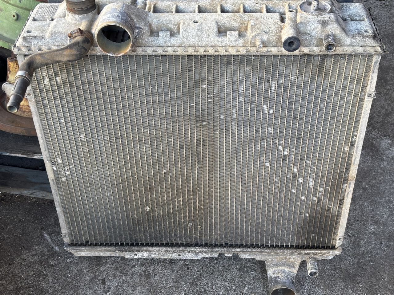 John Deere 6430 Chłodnica AL209032 - Radiators - Lauksaimniecības tehnika: foto 4 John Deere 6430 Chłodnica AL209032 - Radiators - Lauksaimniecības tehnika: foto 4