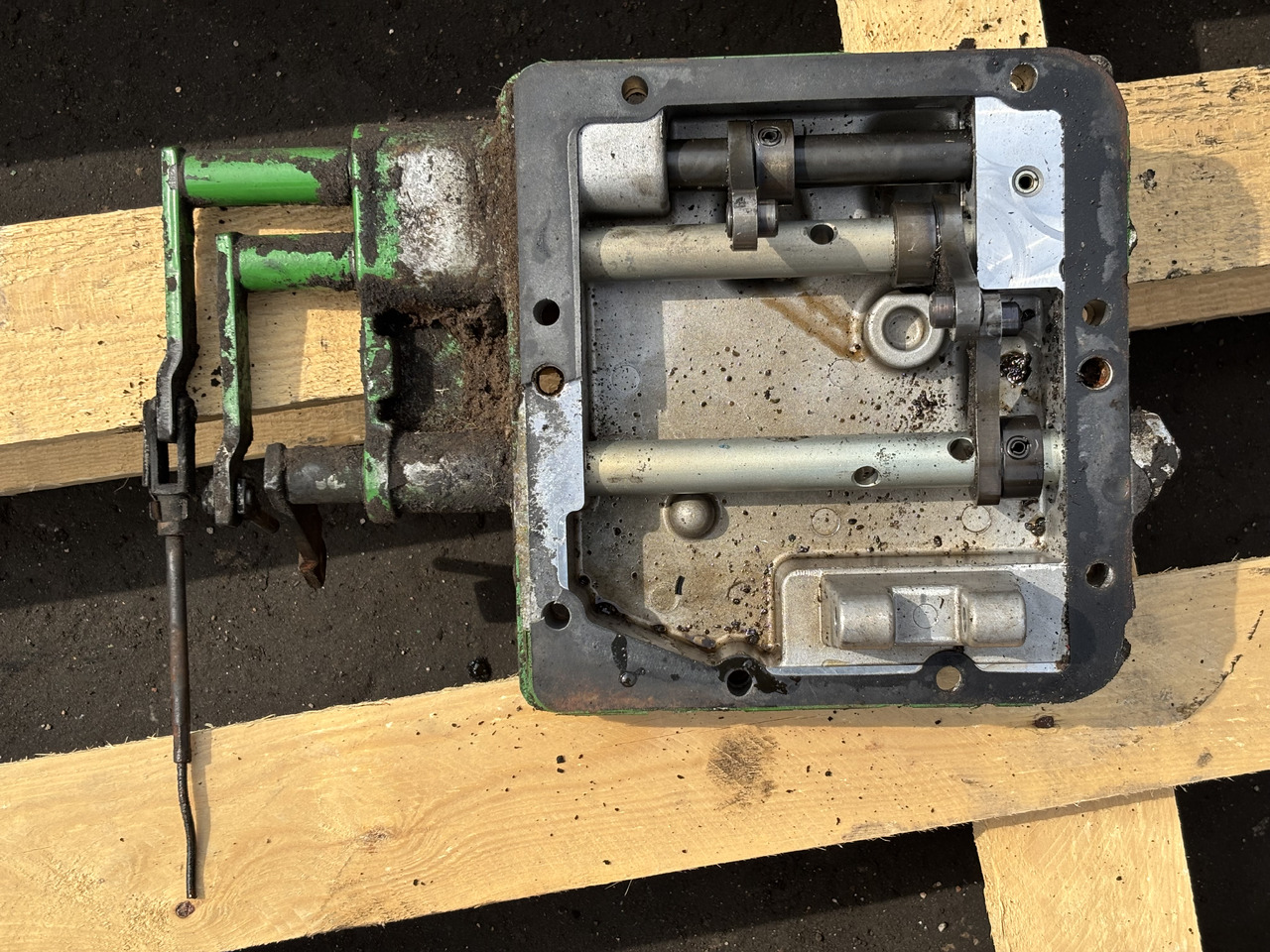 John Deere 6630 Zespół Zmiany Biegów L167547 - Pārnesumu svira - Lauksaimniecības tehnika: foto 2 John Deere 6630 Zespół Zmiany Biegów L167547 - Pārnesumu svira - Lauksaimniecības tehnika: foto 2