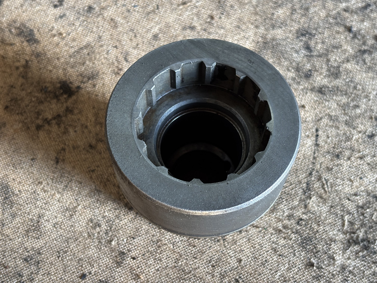 John Deere 6800 6900 7210 7410 7500 Wał Wyjściowy Skrzyni Biegów R121177 RE70427 RE61257 - Pārnesumkārba un rezerves daļas - Lauksaimniecības tehnika: foto 2 John Deere 6800 6900 7210 7410 7500 Wał Wyjściowy Skrzyni Biegów R121177 RE70427 RE61257 - Pārnesumkārba un rezerves daļas - Lauksaimniecības tehnika: foto 2