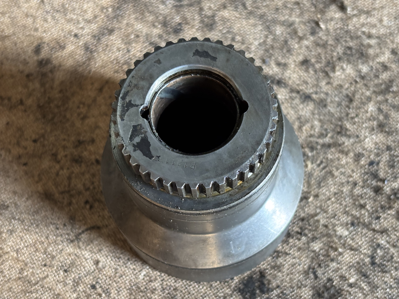 John Deere 6800 6900 7210 7410 7500 Wał Wyjściowy Skrzyni Biegów R121177 RE70427 RE61257 - Pārnesumkārba un rezerves daļas - Lauksaimniecības tehnika: foto 3 John Deere 6800 6900 7210 7410 7500 Wał Wyjściowy Skrzyni Biegów R121177 RE70427 RE61257 - Pārnesumkārba un rezerves daļas - Lauksaimniecības tehnika: foto 3