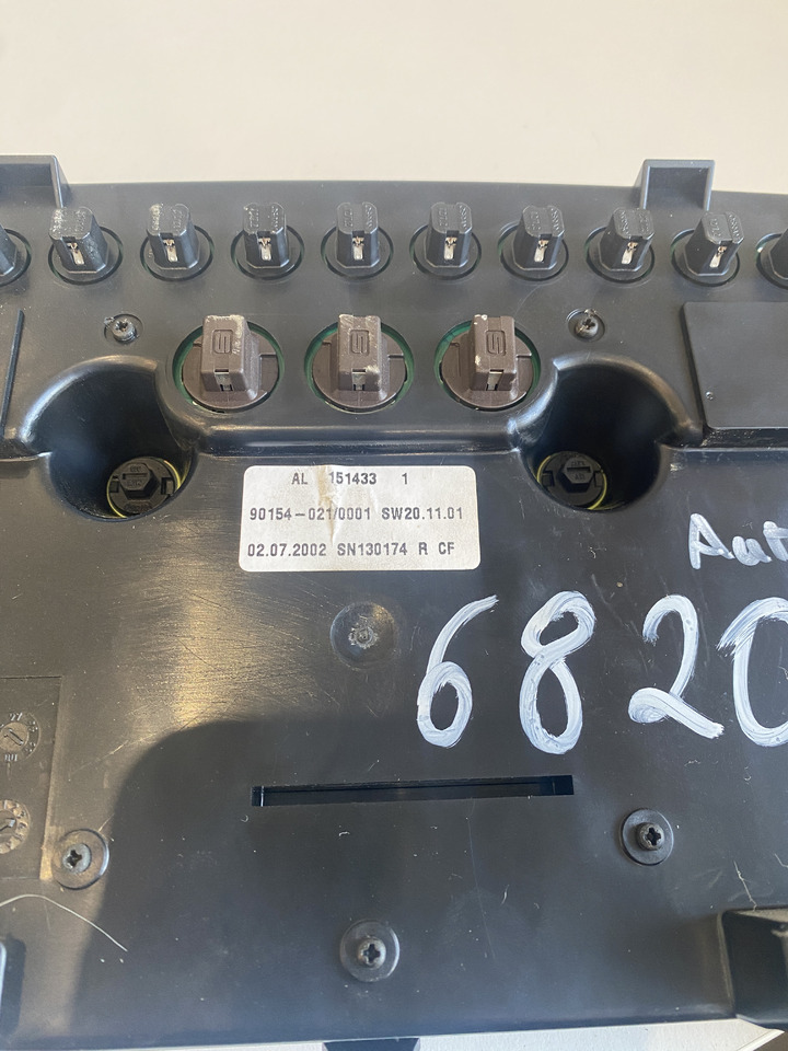 John Deere 6820S 6120 6220 6320 Autopower - zegary licznik deska - Mērinstrumentu panelis - Celtniecības tehnika: foto 4 John Deere 6820S 6120 6220 6320 Autopower - zegary licznik deska - Mērinstrumentu panelis - Celtniecības tehnika: foto 4