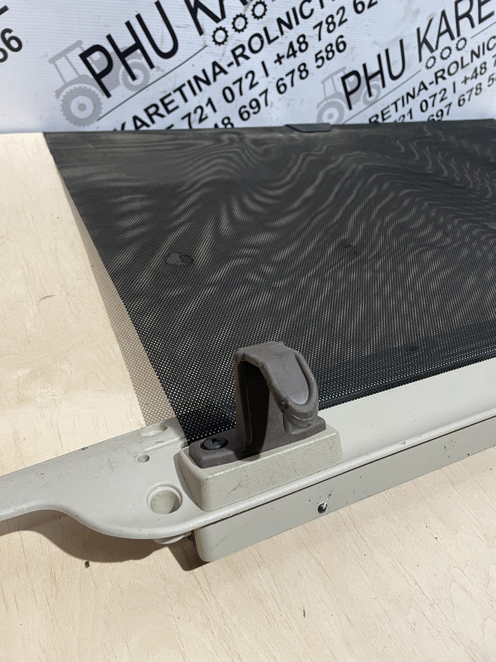 John Deere 6920 6920S - osłona roleta - Logs un rezerves daļas - Lauksaimniecības tehnika: foto 4 John Deere 6920 6920S - osłona roleta - Logs un rezerves daļas - Lauksaimniecības tehnika: foto 4