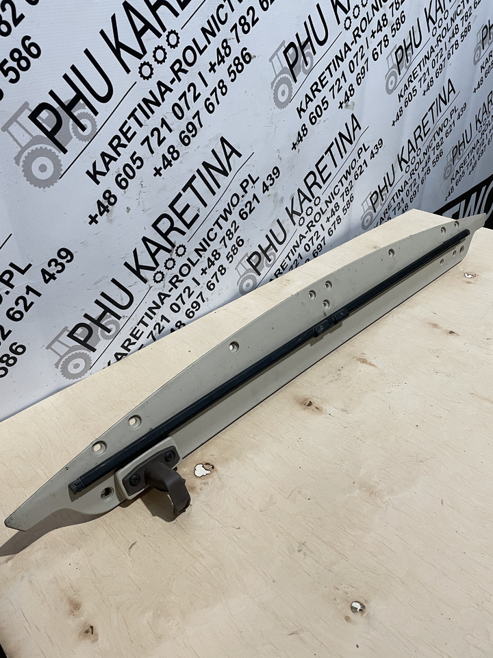 John Deere 6920 6920S - osłona roleta - Logs un rezerves daļas - Lauksaimniecības tehnika: foto 1 John Deere 6920 6920S - osłona roleta - Logs un rezerves daļas - Lauksaimniecības tehnika: foto 1