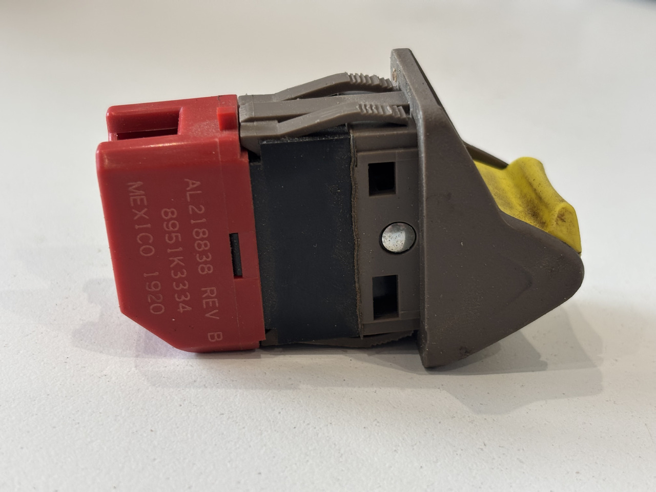 John Deere 6M 6R 6xxx Przełącznik Sterowania WOM AL218838 - Elektrosistēma - Lauksaimniecības tehnika: foto 3 John Deere 6M 6R 6xxx Przełącznik Sterowania WOM AL218838 - Elektrosistēma - Lauksaimniecības tehnika: foto 3