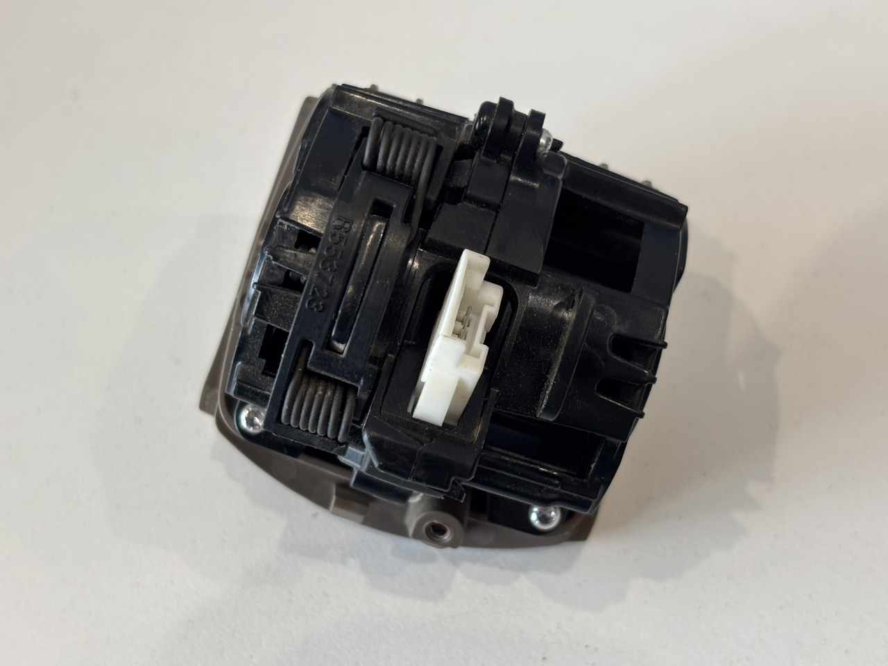 John Deere 6R 7M 6xxx 7xxx 8xxx 9xxx Lewy Moduł Sterujący Przełącznik RE588399 - Elektrosistēma - Lauksaimniecības tehnika: foto 4 John Deere 6R 7M 6xxx 7xxx 8xxx 9xxx Lewy Moduł Sterujący Przełącznik RE588399 - Elektrosistēma - Lauksaimniecības tehnika: foto 4