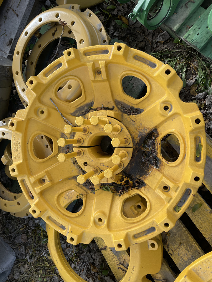 John Deere 7R350 8285R 8370R - Piasta Koła R562180 R562181 - Rumba - Lauksaimniecības tehnika: foto 1 John Deere 7R350 8285R 8370R - Piasta Koła R562180 R562181 - Rumba - Lauksaimniecības tehnika: foto 1