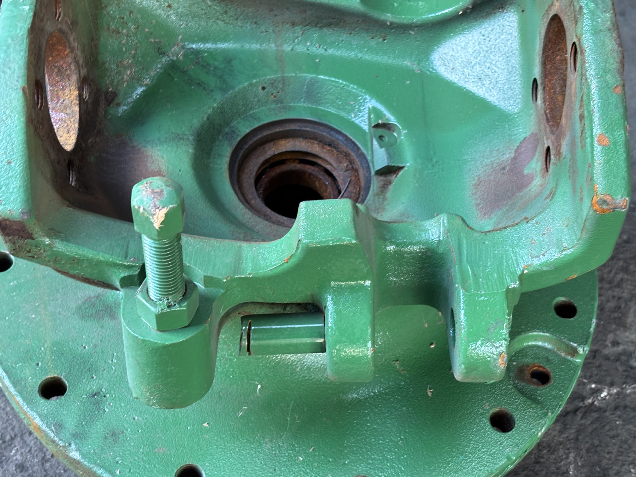 John Deere 7RXXX 7R330 7R 330 Zwrotnica Przegub Piasta R301661 RE592905 R135866 - Grozāmass - Lauksaimniecības tehnika: foto 2 John Deere 7RXXX 7R330 7R 330 Zwrotnica Przegub Piasta R301661 RE592905 R135866 - Grozāmass - Lauksaimniecības tehnika: foto 2