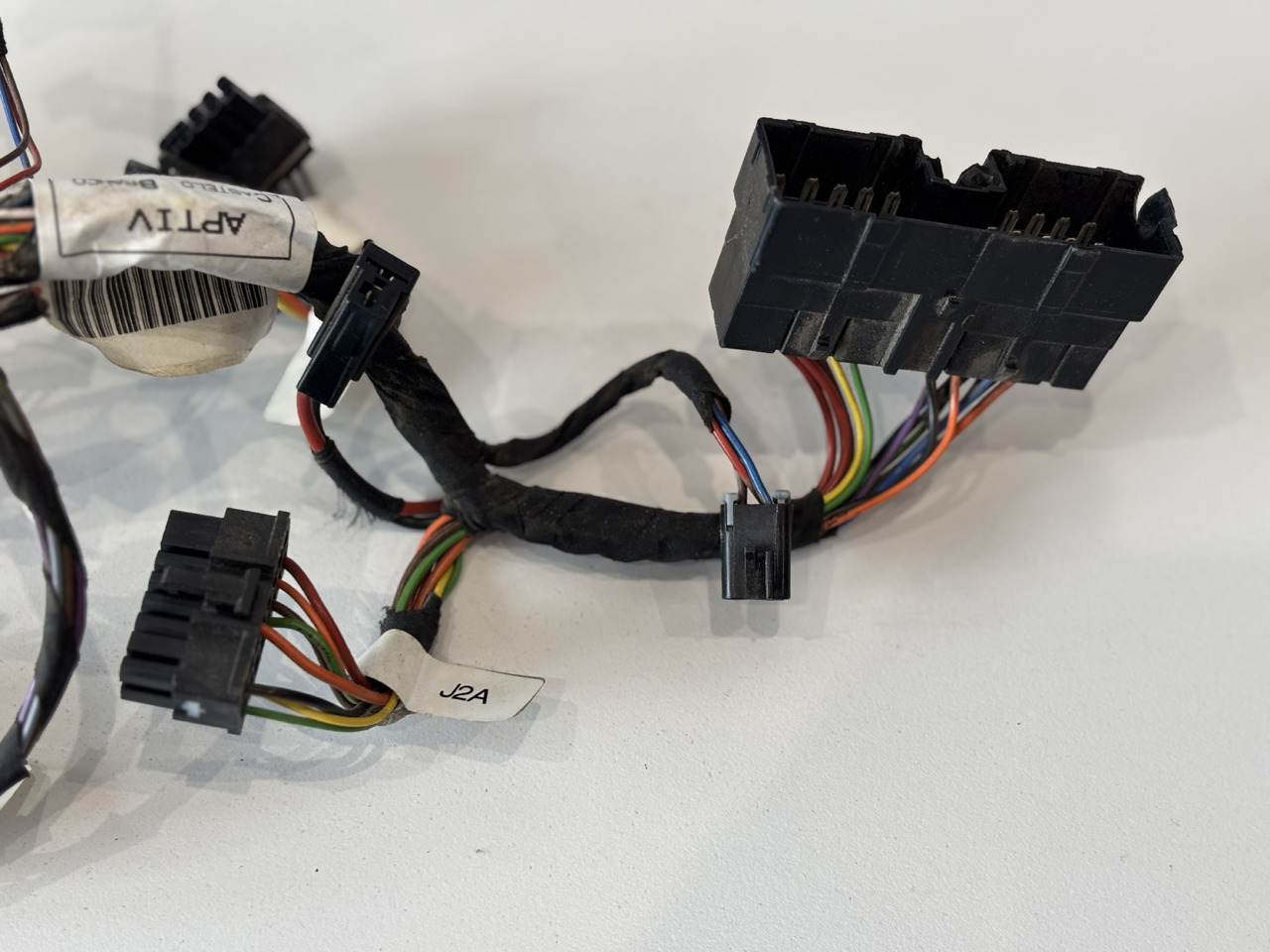 John Deere Wiązka Elektronika Kabli Podłokietnika NGOI MFTC AL222738 - Kabeļis/ Vadis - Lauksaimniecības tehnika: foto 2 John Deere Wiązka Elektronika Kabli Podłokietnika NGOI MFTC AL222738 - Kabeļis/ Vadis - Lauksaimniecības tehnika: foto 2