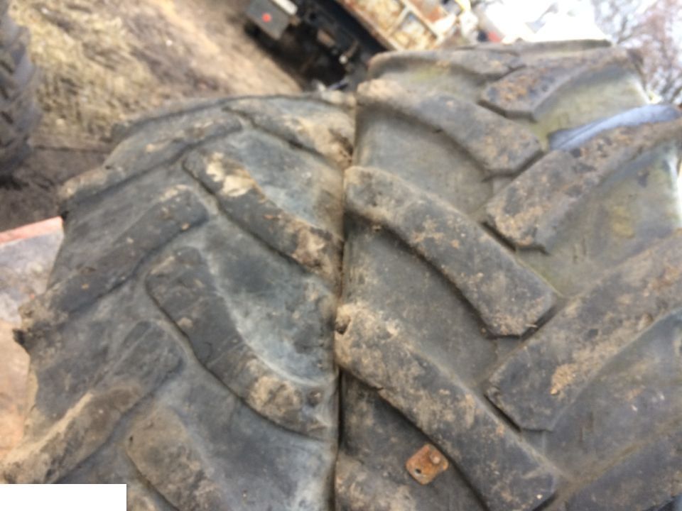 Ritenis - Iekraušanas tehnika Koło John Deere 4400 - 405/70-24: foto 14 Ritenis - Iekraušanas tehnika Koło John Deere 4400 - 405/70-24: foto 14