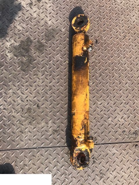 Liebherr 544 564 554 - Siłownik Skrętu - Hidrauliskais cilindrs - Riteņu iekrāvējs: foto 1 Liebherr 544 564 554 - Siłownik Skrętu - Hidrauliskais cilindrs - Riteņu iekrāvējs: foto 1