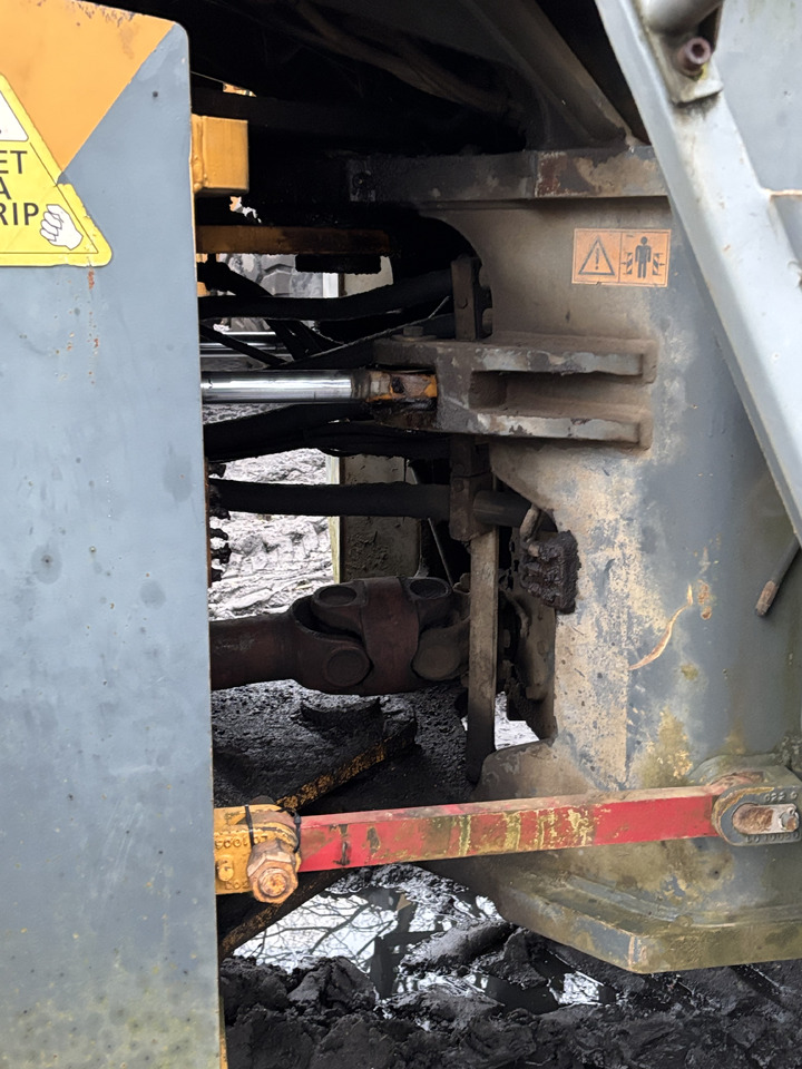 Liebherr 564 Most Przedni Most Tylni Zwolnica Zwrotnica Przegub Pochwa Układ Planetarny CZĘŚCI - Grozāmass - Lauksaimniecības tehnika: foto 3 Liebherr 564 Most Przedni Most Tylni Zwolnica Zwrotnica Przegub Pochwa Układ Planetarny CZĘŚCI - Grozāmass - Lauksaimniecības tehnika: foto 3