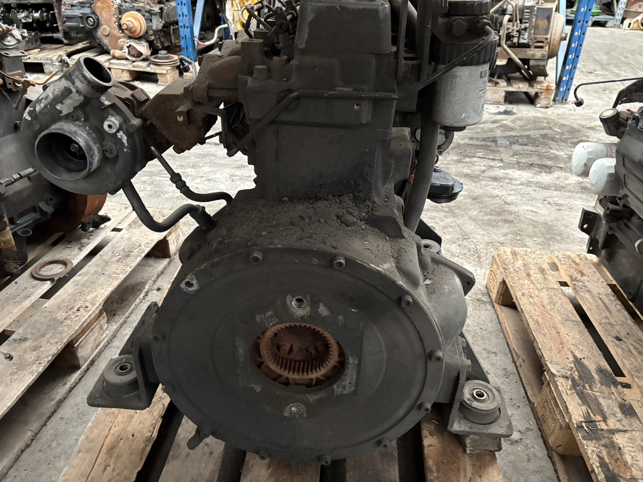 Liebherr D504 TI OI eII 97/68FA 2001/63 Silnik CZĘŚCI - Dzinējs - Lauksaimniecības tehnika: foto 5 Liebherr D504 TI OI eII 97/68FA 2001/63 Silnik CZĘŚCI - Dzinējs - Lauksaimniecības tehnika: foto 5