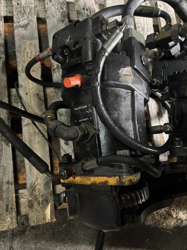 Liebherr L522 L524 L534 L538 L512 - silnik jazdy hydrauliczny A6VM160 5716881 - Hidrauliskais motors - Lauksaimniecības tehnika: foto 1 Liebherr L522 L524 L534 L538 L512 - silnik jazdy hydrauliczny A6VM160 5716881 - Hidrauliskais motors - Lauksaimniecības tehnika: foto 1