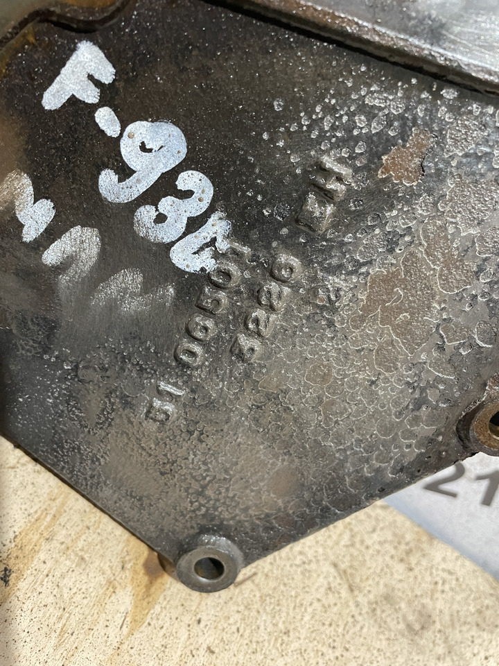 MAN Fendt 930 - obudowa pompy wody F926202610030 51.06501-0269 - Dzesēšanas šķidruma sūknis - Lauksaimniecības tehnika: foto 2 MAN Fendt 930 - obudowa pompy wody F926202610030 51.06501-0269 - Dzesēšanas šķidruma sūknis - Lauksaimniecības tehnika: foto 2