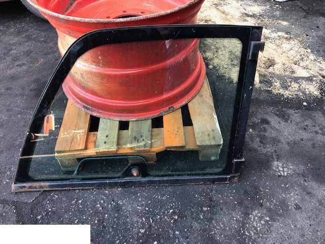 Manitou - Drzwi Górne Z Szybą - Durvis un rezerves daļas - Iekraušanas tehnika: foto 2 Manitou - Drzwi Górne Z Szybą - Durvis un rezerves daļas - Iekraušanas tehnika: foto 2