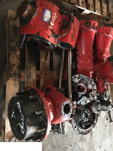 Manitou MLT845 - CZĘŚCI - Atak - Transmisija - Celtniecības tehnika: foto 2 Manitou MLT845 - CZĘŚCI - Atak - Transmisija - Celtniecības tehnika: foto 2