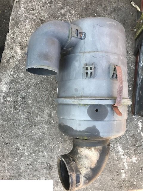 Manitou - Obudowa / Filtra Powietrza - Gaisa filtrs - Lauksaimniecības tehnika: foto 1 Manitou - Obudowa / Filtra Powietrza - Gaisa filtrs - Lauksaimniecības tehnika: foto 1