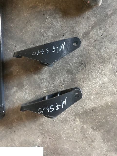 Massey Ferguson 5425 5445 5435 5460 5465 5400 5455 - Mocowanie Pod Zwolnice / Odciągi Boczne - Sānpārvads - Lauksaimniecības tehnika: foto 1 Massey Ferguson 5425 5445 5435 5460 5465 5400 5455 - Mocowanie Pod Zwolnice / Odciągi Boczne - Sānpārvads - Lauksaimniecības tehnika: foto 1