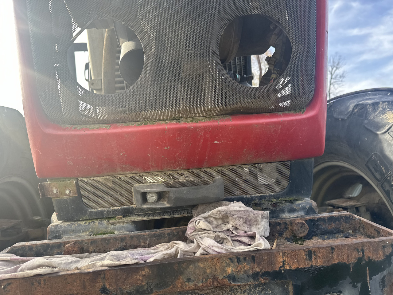 Massey Ferguson 6480 - 6499 grill przedni maska atrapa - Virsbūve un ārpuse - Traktors: foto 1 Massey Ferguson 6480 - 6499 grill przedni maska atrapa - Virsbūve un ārpuse - Traktors: foto 1