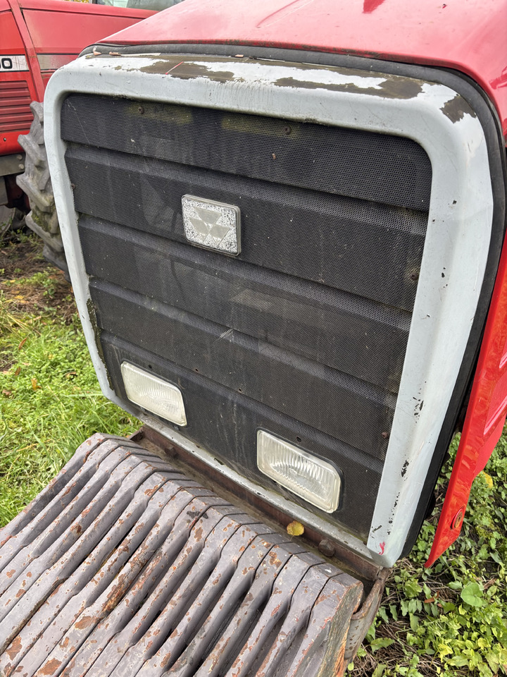 Massey Ferguson 8160 Kratka Przednia Maska CZĘŚCI 3713209M1 3713208M1 3714392M91 3713213M92 - Radiatora reste - Lauksaimniecības tehnika: foto 1 Massey Ferguson 8160 Kratka Przednia Maska CZĘŚCI 3713209M1 3713208M1 3714392M91 3713213M92 - Radiatora reste - Lauksaimniecības tehnika: foto 1