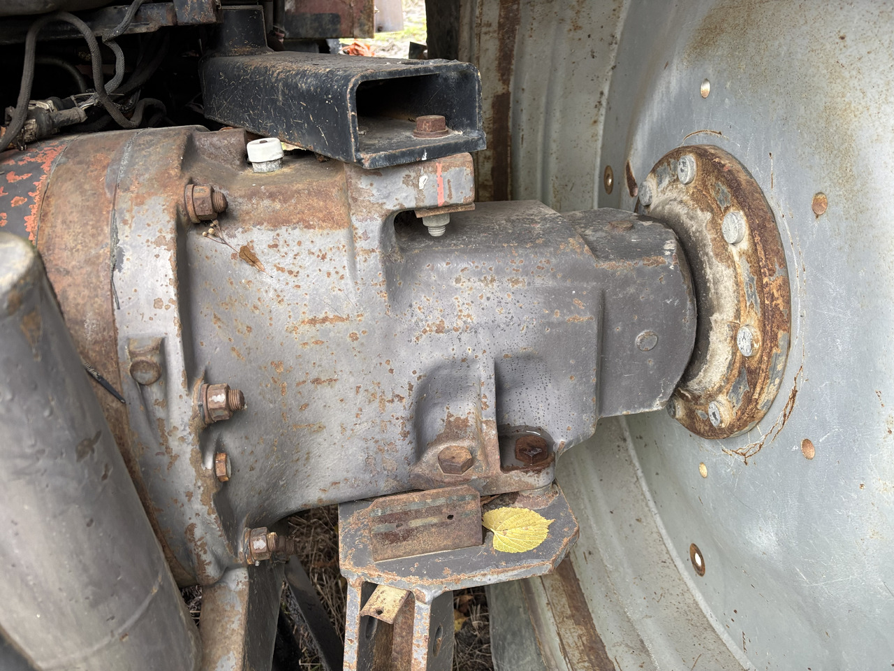 Massey Ferguson 8160 Prawa Obudowa Pochwa Zwolnicy Wał CZĘŚCI 3615729M11 3583795M3 - Sānpārvads - Lauksaimniecības tehnika: foto 1 Massey Ferguson 8160 Prawa Obudowa Pochwa Zwolnicy Wał CZĘŚCI 3615729M11 3583795M3 - Sānpārvads - Lauksaimniecības tehnika: foto 1