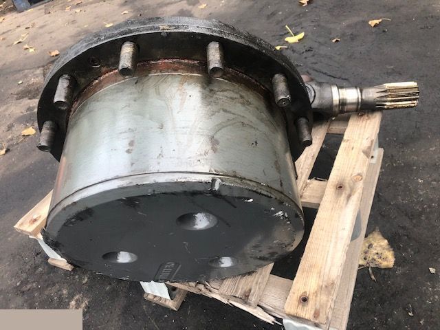 Massey Ferguson 8600 - Zwolnica - Sānpārvads - Lauksaimniecības tehnika: foto 1 Massey Ferguson 8600 - Zwolnica - Sānpārvads - Lauksaimniecības tehnika: foto 1