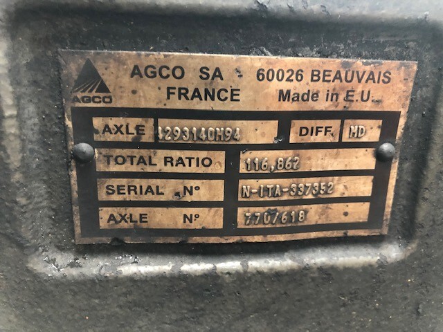 Priekšējā ass - Lauksaimniecības tehnika Massey Ferguson 8650 [CZĘŚCI] Oś Przednia: foto 8