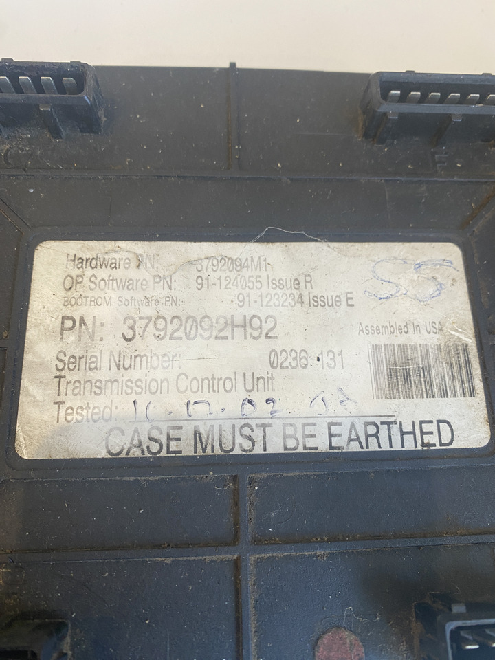 Massey Ferguson - sterownik moduł skrzyni biegów Autotronic 2 - Elektroniskais vadības bloks (ECU) - Lauksaimniecības tehnika: foto 2 Massey Ferguson - sterownik moduł skrzyni biegów Autotronic 2 - Elektroniskais vadības bloks (ECU) - Lauksaimniecības tehnika: foto 2