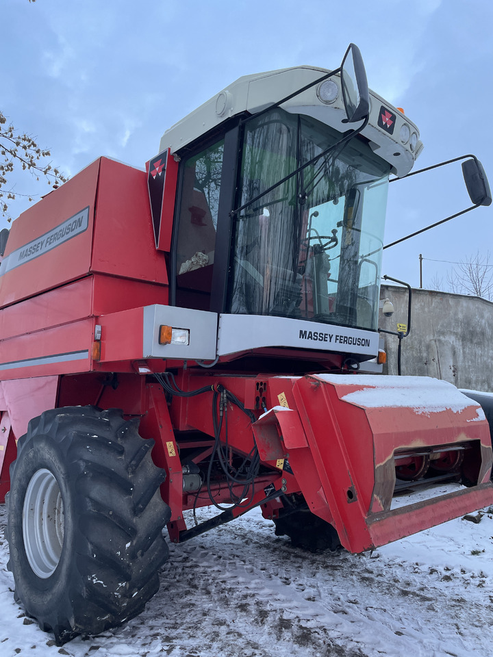 Massey Fergusson MF 30 - kombajn - części kabina sieczkarnia koła most zwolnica - Sānpārvads - Lauksaimniecības tehnika: foto 3 Massey Fergusson MF 30 - kombajn - części kabina sieczkarnia koła most zwolnica - Sānpārvads - Lauksaimniecības tehnika: foto 3