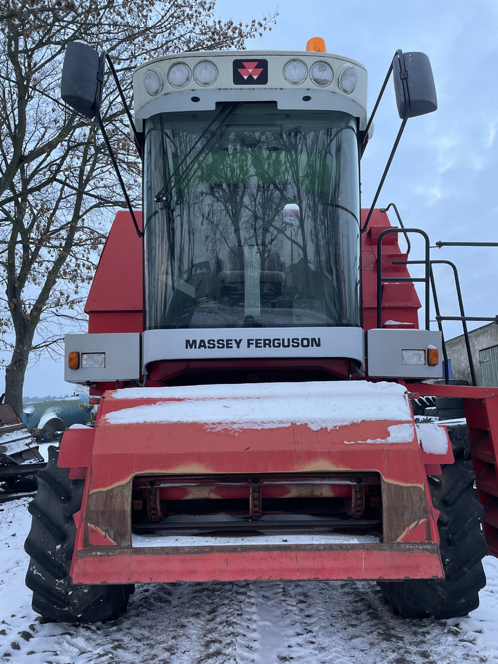 Massey Fergusson MF 30 - kombajn - części kabina sieczkarnia koła most zwolnica - Sānpārvads - Lauksaimniecības tehnika: foto 2 Massey Fergusson MF 30 - kombajn - części kabina sieczkarnia koła most zwolnica - Sānpārvads - Lauksaimniecības tehnika: foto 2